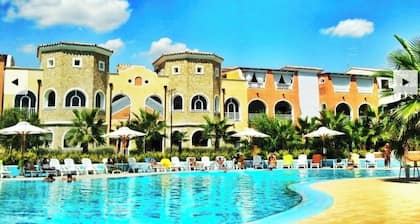 Moderna casa vacanze 5 posti letto,fronte piscina e lido incluso. Pet friendly