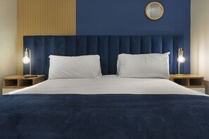 Luxury Apartment, 2 Bedrooms, Non Smoking, City View | Hypo-allergenic bedding, individually decorated, individually furnished