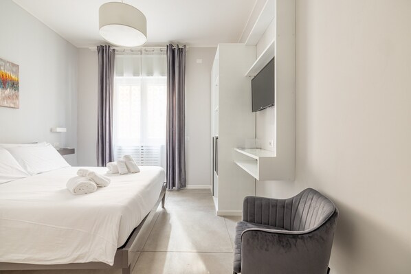 1 chambre, bureau, espace de travail pour ordinateur portable