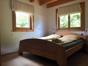 5 bedrooms, WiFi, bed sheets - Idyllisches Ferienhaus mit Gatensitzplatz. Haustiere Willkommen! (Rheinland-Pfalz)