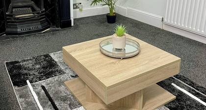 Chatham cosy 3 bedroom with free WiFi & parking