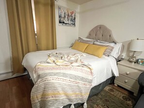 1 bedroom, iron/ironing board, free WiFi, bed sheets