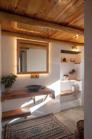 Loft, 1 Bedroom, Balcony, Garden View | Interior