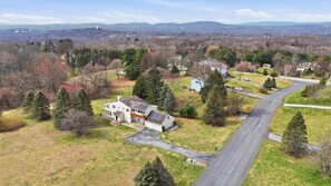 Exterior - Summit Sanctuary: EV Ready Mountain Views (Poughkeepsie)