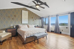 4 bedrooms, in-room safe, iron/ironing board, free WiFi - Summit Sanctuary: EV Ready Mountain Views (Poughkeepsie)