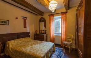 3 Schlafzimmer, Bügeleisen/Bügelbrett