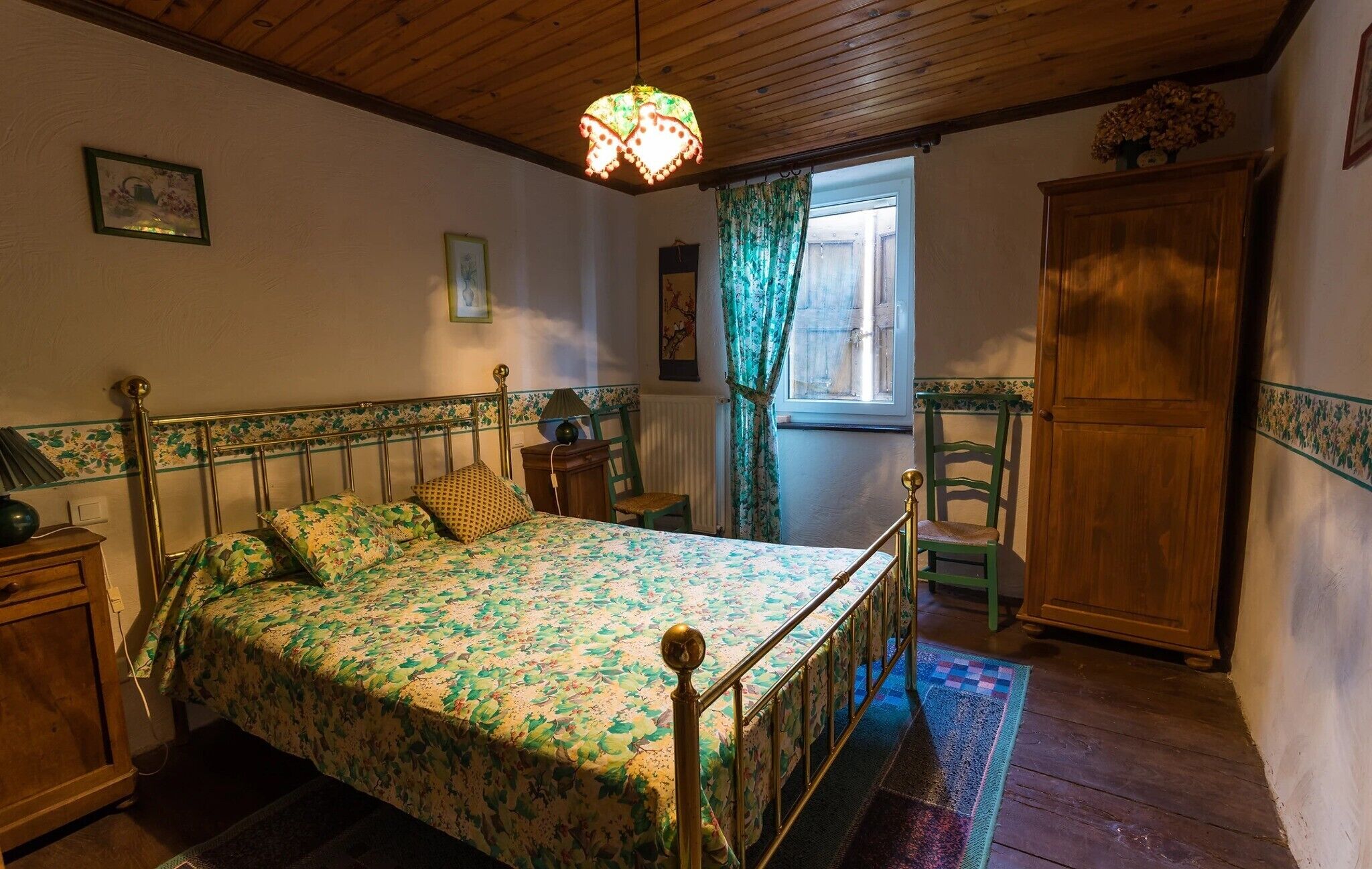 3 Schlafzimmer, Bügeleisen/Bügelbrett