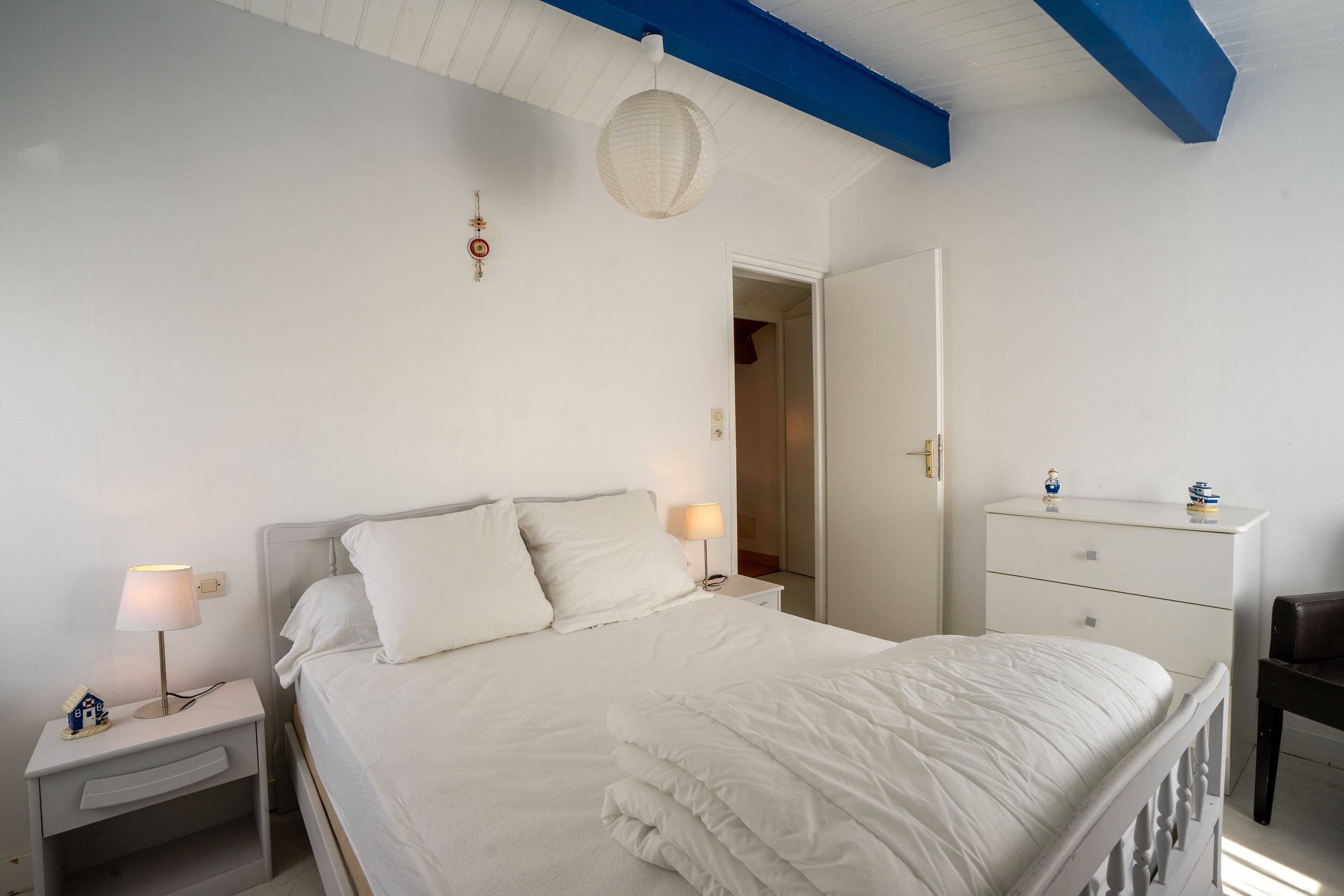 2 chambres, fer et planche à repasser, Wi-Fi gratuit, draps fournis