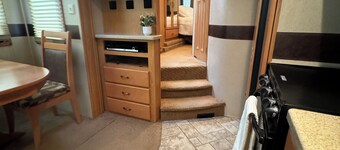 Cozy camper in the heart of Central Oregon