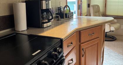 Cozy camper in the heart of Central Oregon