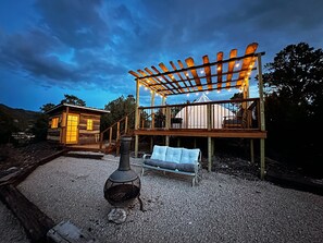 Terrace/patio - Luxury Glamping in High Rolls Mountain Park, NM Stunning Views & Modern Comforts (High Rolls)
