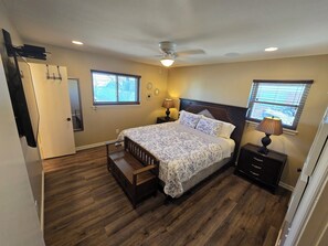 3 chambres, bureau, fer et planche à repasser, Wi-Fi gratuit