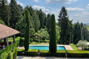 Outdoor pool - Cosy Northern Italian country retreat w/shared pool and AC (Barzanò)