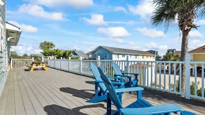 Property grounds - Pearl Suite- Second Floor- 200ft from Ocean- In unit Laundry- Deck with View (North Topsail Beach)