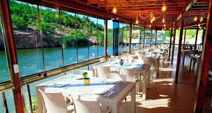 Olive Branch Hotel