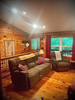 Smart-TV, peis, videospill og DVD-spiller