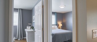 Jelinek Hideaway Unit 1 - Modern 2BR Apartment