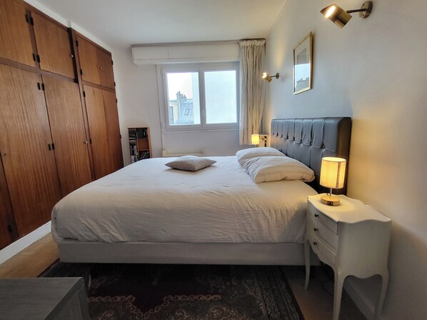 1 sovrum, strykjärn/strykbräda, resesäng och gratis wi-fi