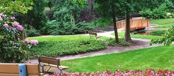 Cozy Ranch with Scenic Golf Course view