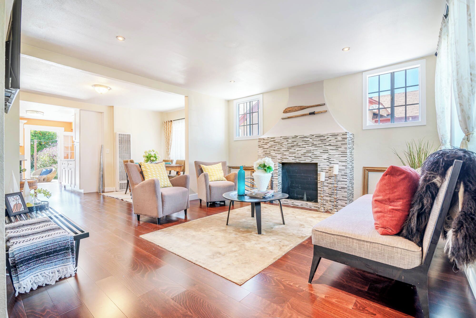 LA Home w/ Amazing Backyard Close to USC/Downtown.