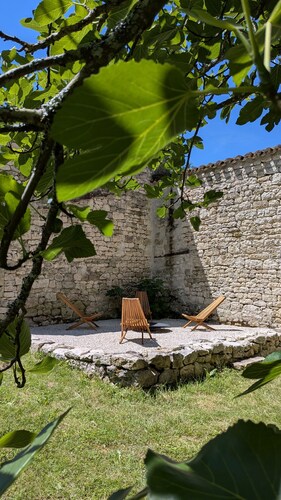 L'Acolyte - four person gîte