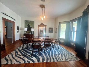 Dining - Historic home away from home (Bushnell)
