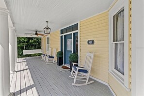 Terrace/patio - Historic home away from home (Bushnell)