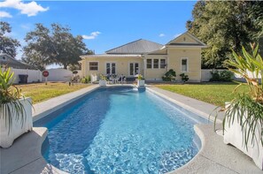 Outdoor pool - Historic home away from home (Bushnell)