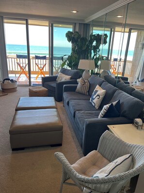 Smart-TV, peis, fotballspill og bordtennis