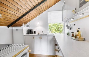 Kühlschrank, Herdplatte, Geschirrspüler