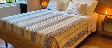 2 bedrooms, desk, iron/ironing board, travel cot