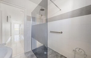 Douche, séchoir à cheveux