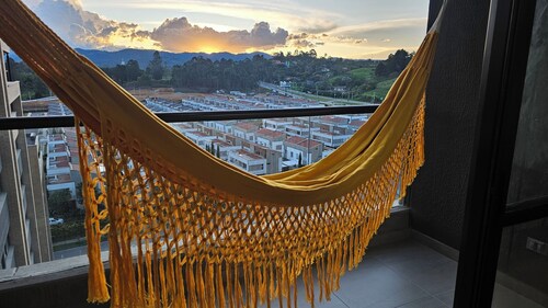 ¡A 15 Minuto del Aeropuerto Internacional J.m.c.! Confortable Unidad Residencial