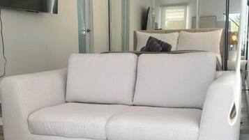 Blackout curtains, free WiFi