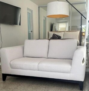 Blackout curtains, free WiFi