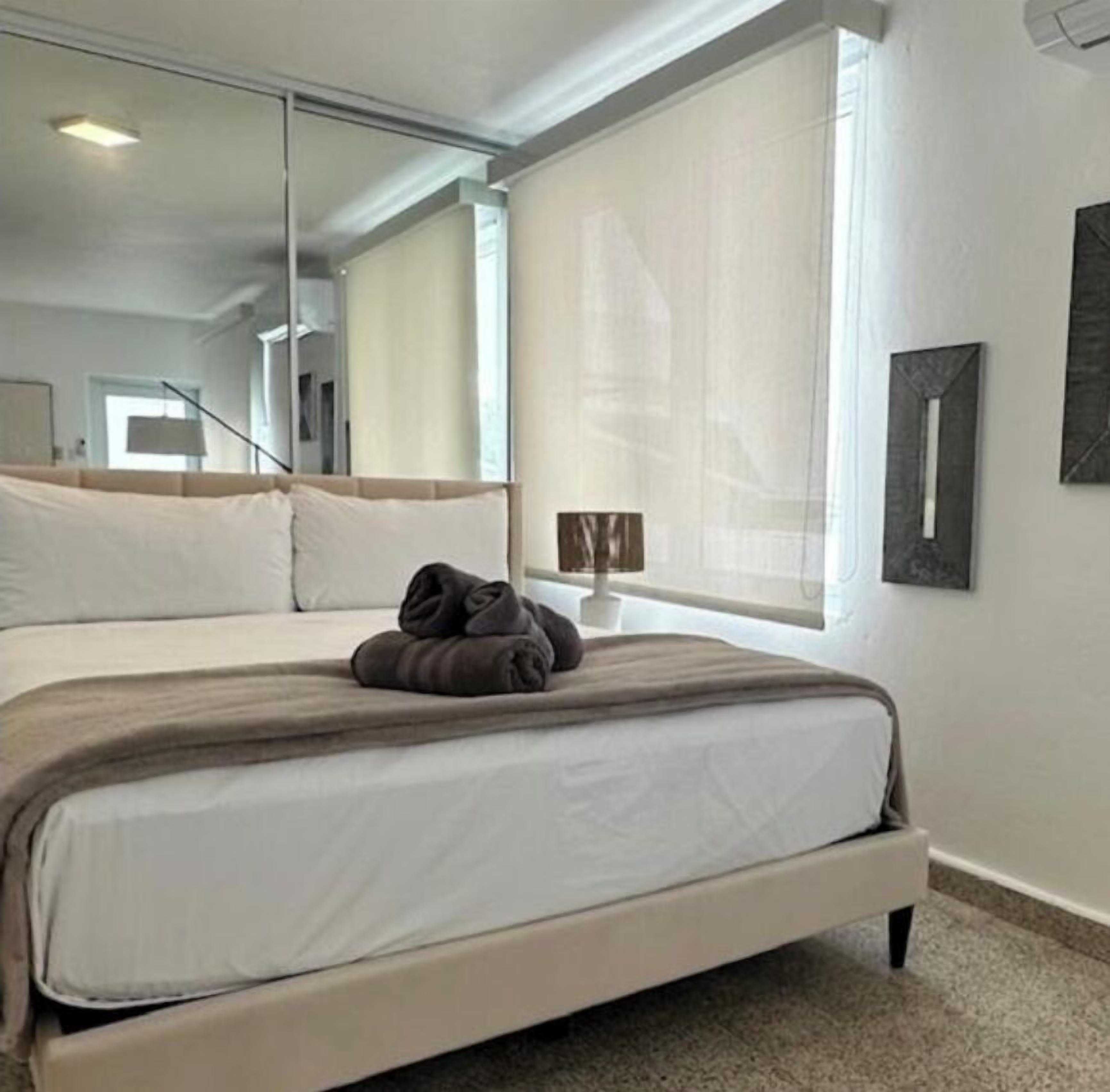 遮光カーテン、WiFi (無料)