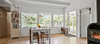 Beautiful home in Højby with WiFi
