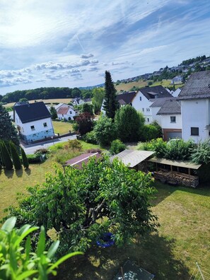 Property grounds - Cozy and high-quality vacation apartment (Weilburg)