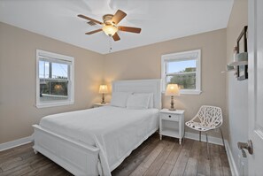 3 Schlafzimmer, Schreibtisch, Bügeleisen/Bügelbrett, kostenloses WLAN