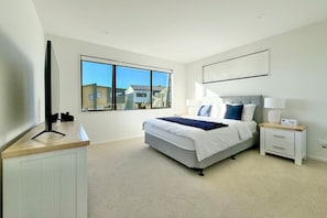 3 bedrooms, free WiFi, bed sheets - Spacious Three-Bedroom Home in Forrest Hill (Auckland)
