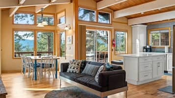 TV connectée, cheminée