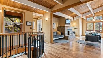 TV connectée, cheminée