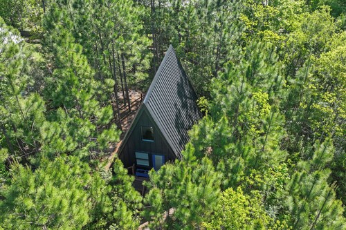A-Mazing A-Frame Tiny Home! Loft/1 Mile to the Beach!