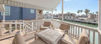Available for Spring! 186 Little Breeze Cottage on the Water