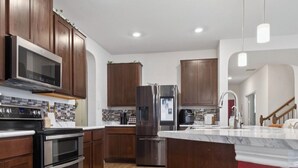 Coffee/tea maker, microwave, oven, stovetop