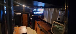 Interior - Vrbo Property (Avignon)