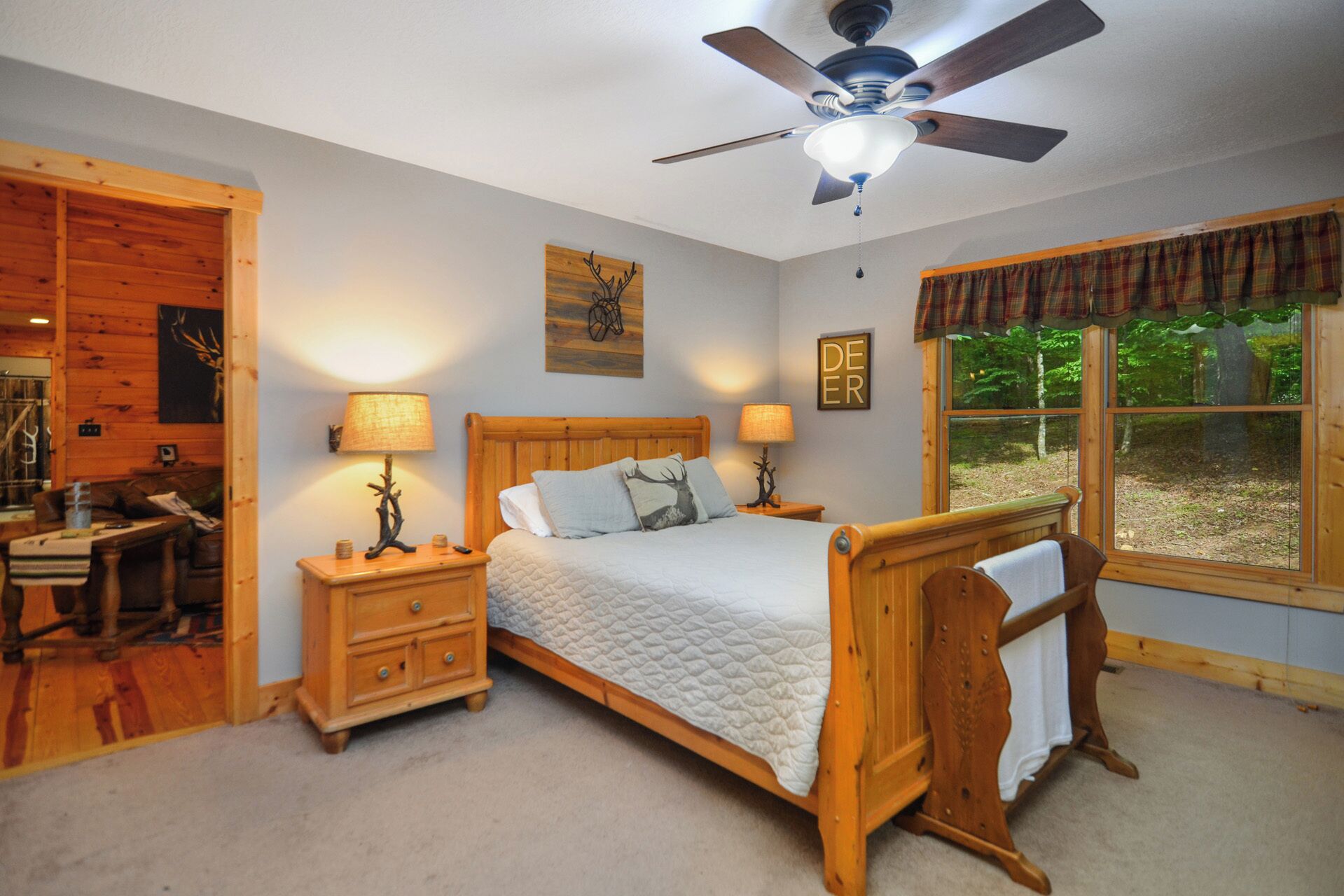 4 bedrooms, desk, iron/ironing board, free WiFi