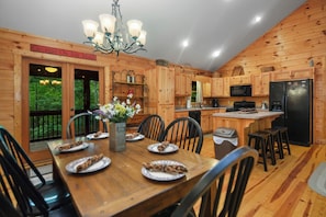 Dining - Serenity Moon, a Spacious Cabin in Coosawattee River Resort, North GA Mountains (Ellijay)