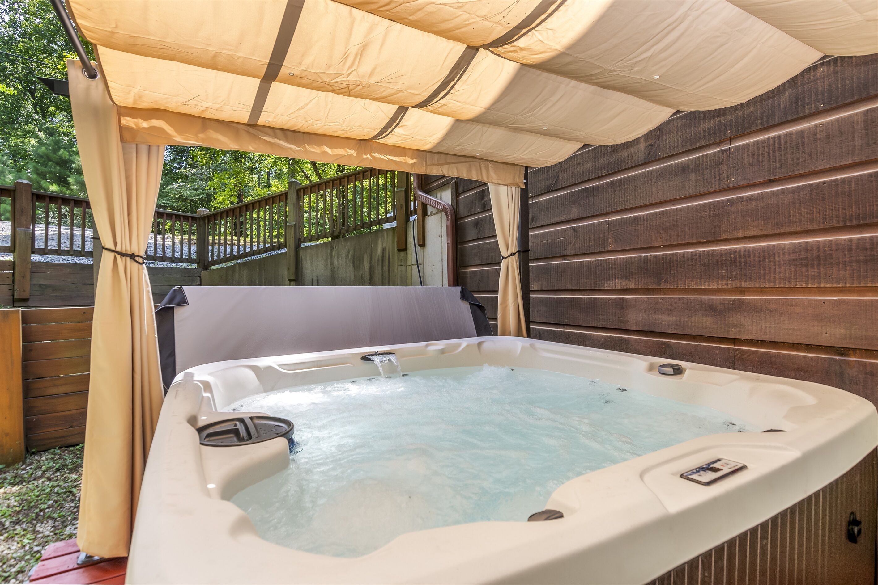 Bain à remous extérieur