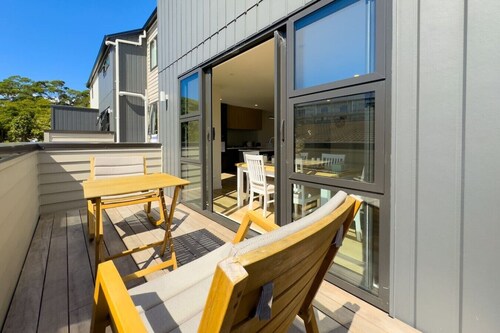 4Bs Newly Built Spacious Townhouse in Forrest Hill